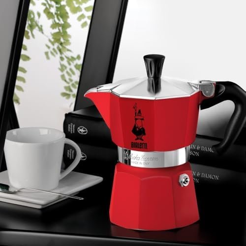 Bialetti Moka a 32,79€ (-38%): la cafetera italiana original a precio de chollo