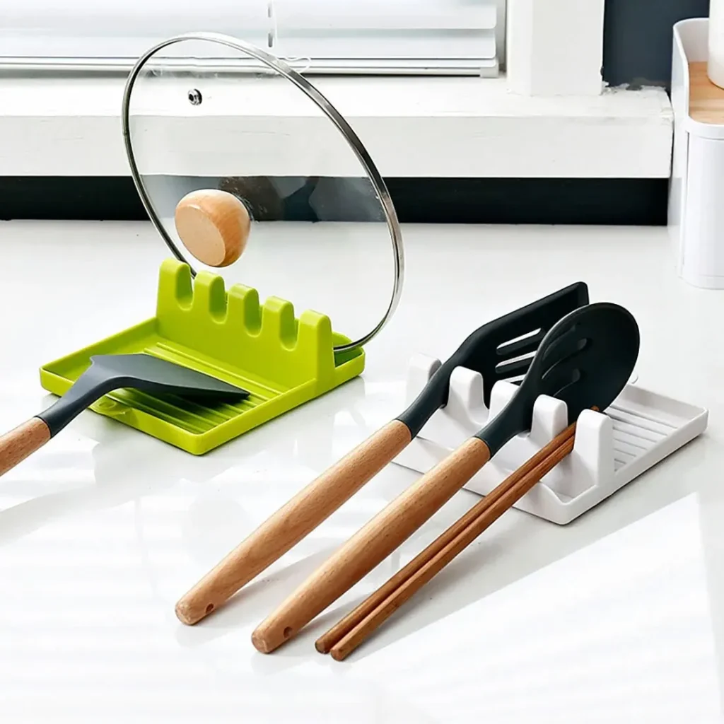 Soporte de Cocina Multiusos a 2,24€ (-50%): organiza espátulas y tapas sin ocupar espacio
