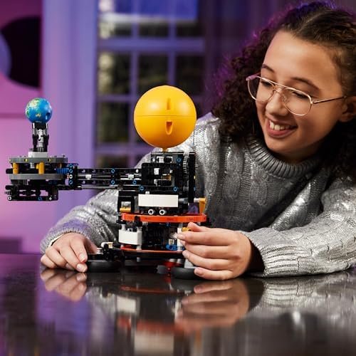 LEGO Technic Sistema Solar a 55,99€ (-30%): aprende astronomía construyendo